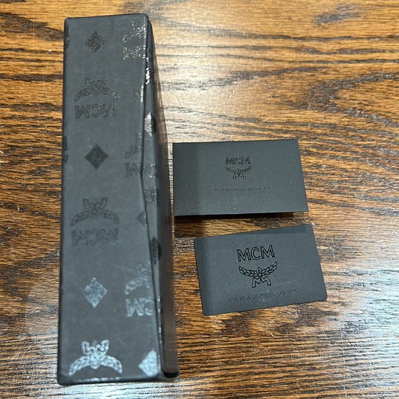 MCM Accessory Box - Picture 6 of 12